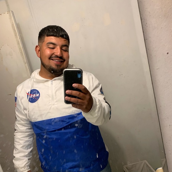 Meet your Posher, Andrew - Picture 1 of 1